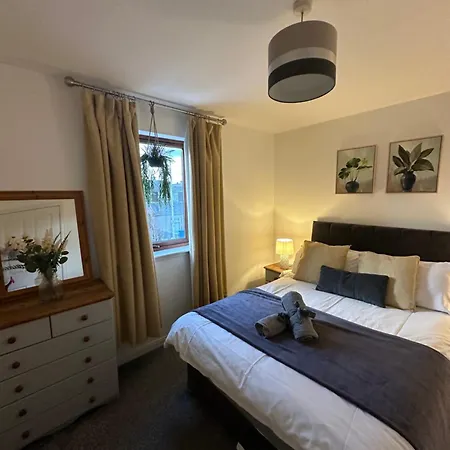 Lovely Modern 2 Bedrom Unit Close To City Center Dalneigh Exterior photo