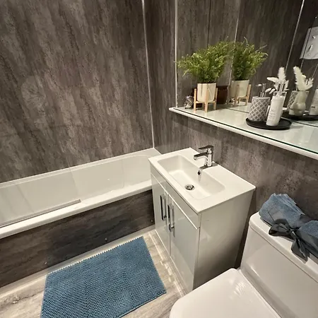 Lovely Modern 2 Bedrom Unit Close To City Center Dalneigh Exterior photo