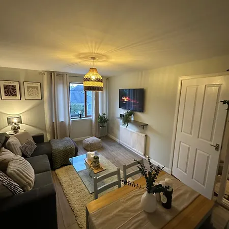 Lovely Modern 2 Bedrom Unit Close To City Center Dalneigh Exterior photo