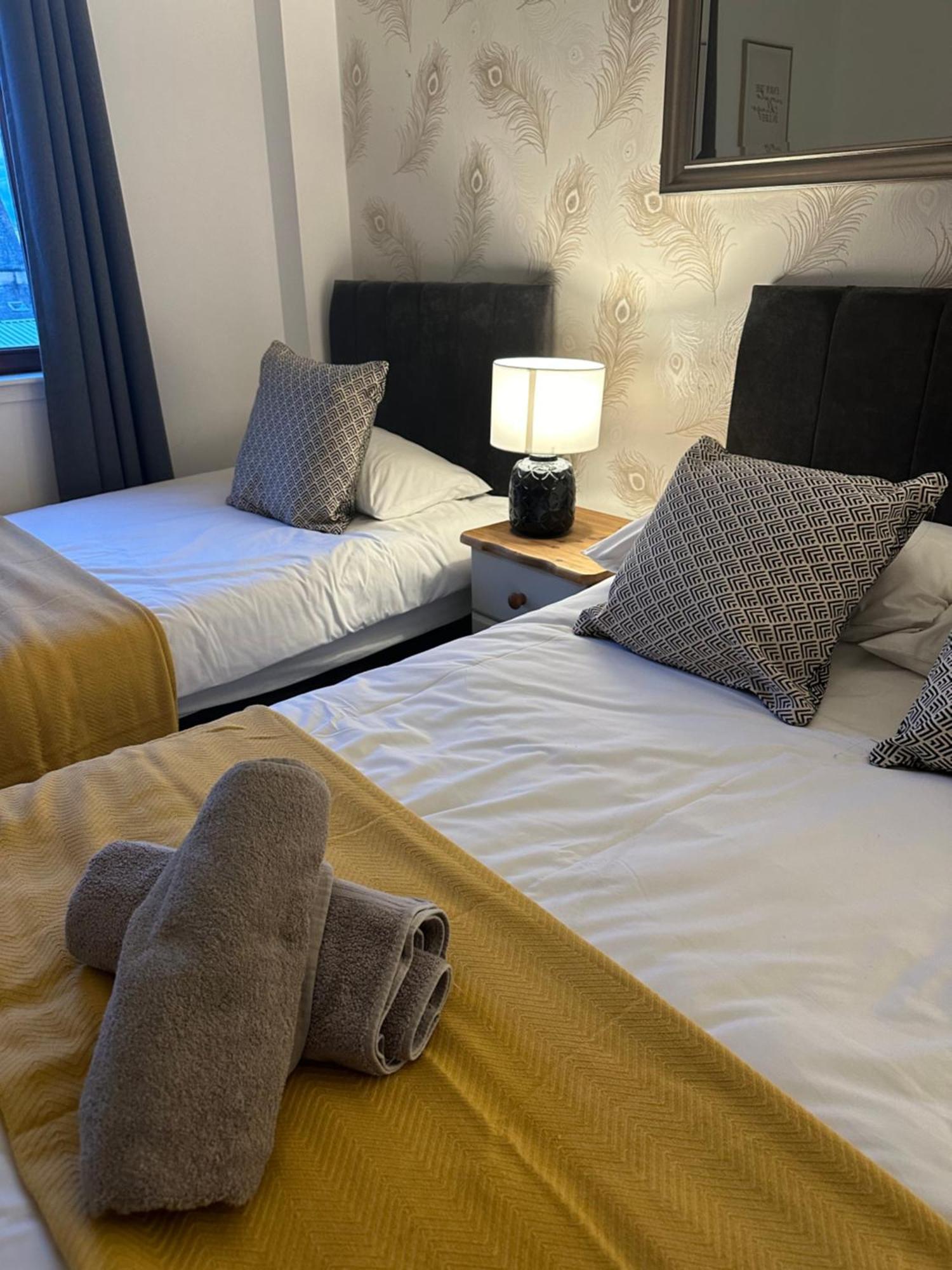 Lovely Modern 2 Bedrom Unit Close To Center Apartment *